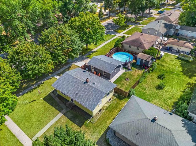 1921 N 10th Avenue N, Moorhead, MN 56560
