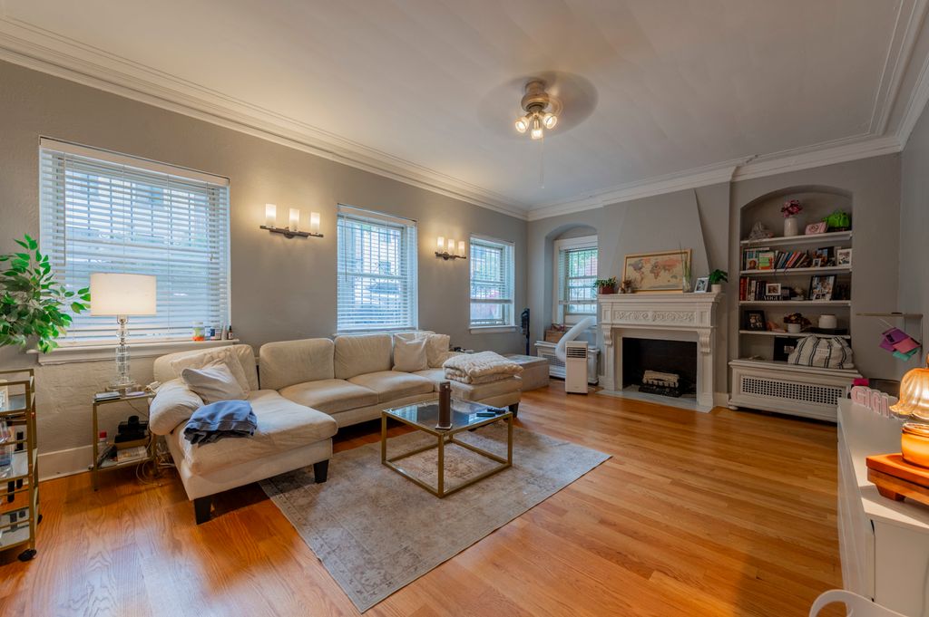 2730 N PINE GROVE Avenue G, Chicago, IL 60614 — photo 2