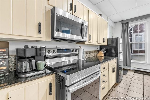 1832 Ekin Avenue, New Albany, IN 47150