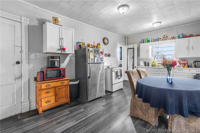 1832 Ekin Avenue, New Albany, IN 47150