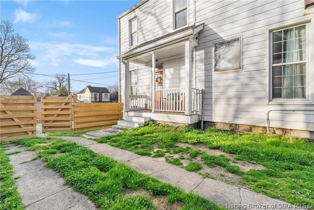 1832 Ekin Avenue, New Albany, IN 47150