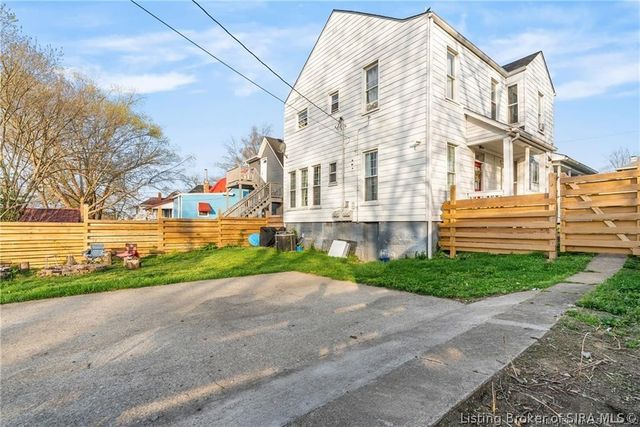 1832 Ekin Avenue, New Albany, IN 47150