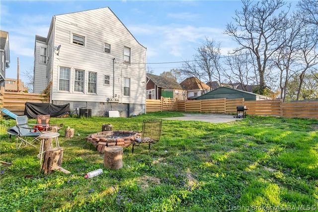 1832 Ekin Avenue, New Albany, IN 47150