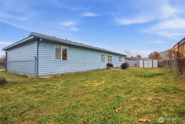 1720 Lincoln Park Circle, Wenatchee, WA 98801