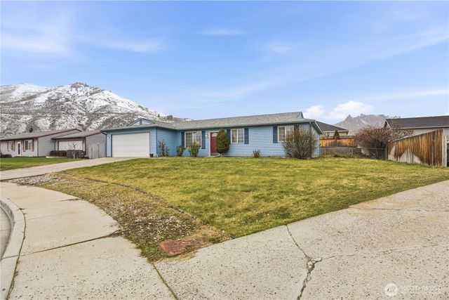 1720 Lincoln Park Circle, Wenatchee, WA 98801