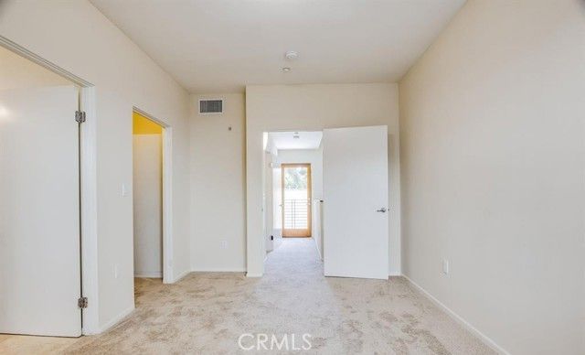 2864 Sunset 205, Los Angeles, CA 90005