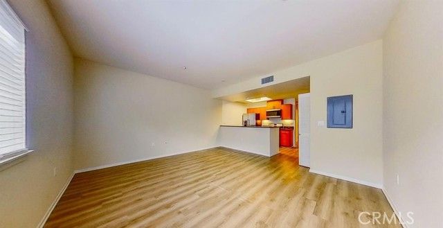 2864 Sunset 205, Los Angeles, CA 90005