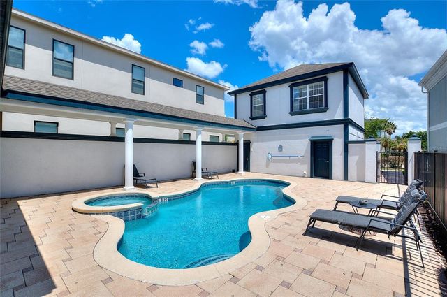 1524 EUSTON DR, Kissimmee, FL 34747