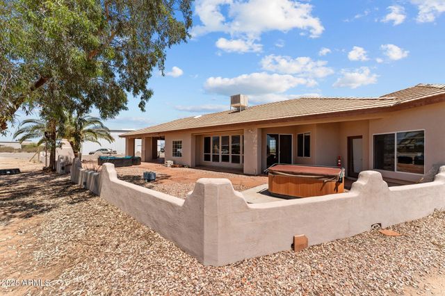 48235 N 513TH Avenue, Aguila, AZ 85320