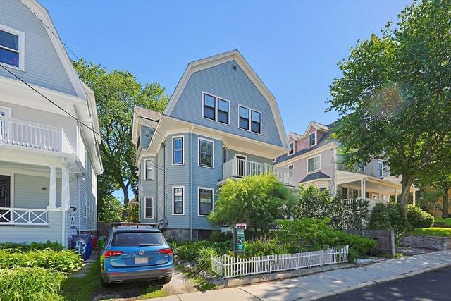 39 Sedgwick St 1, Boston, MA 02130