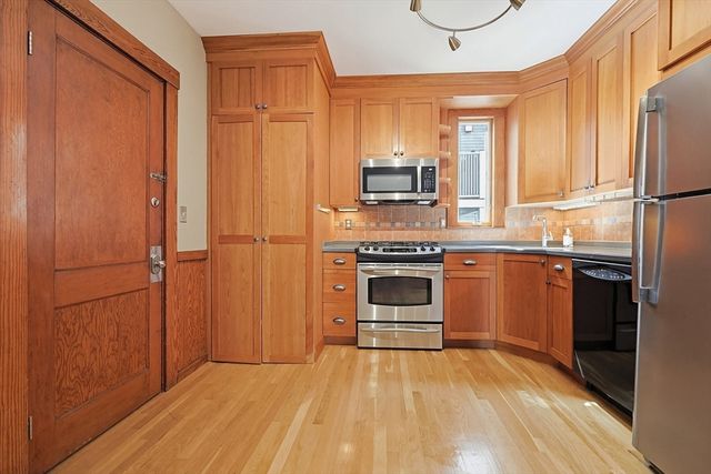 39 Sedgwick St 1, Boston, MA 02130
