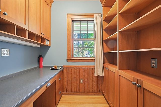 39 Sedgwick St 1, Boston, MA 02130