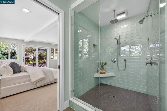 31 Ivy Dr, Orinda, CA 94563