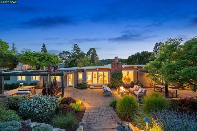 31 Ivy Dr, Orinda, CA 94563