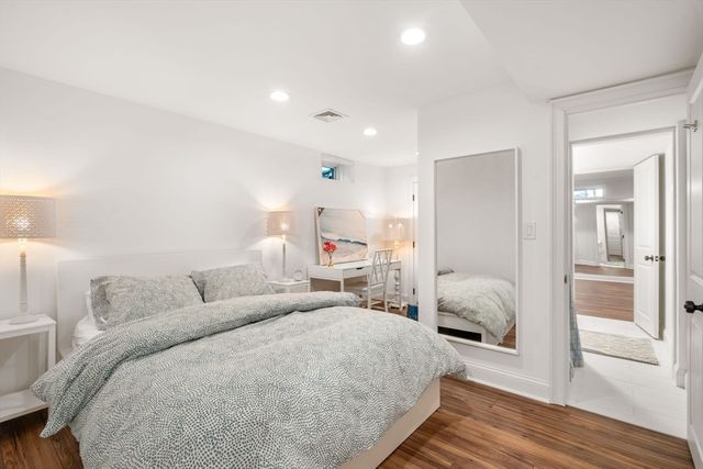 33 Hickory Rd, Wellesley, MA 02482