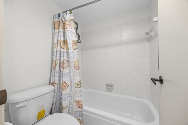 806 SE Central Parkway 6, Stuart, FL 34994