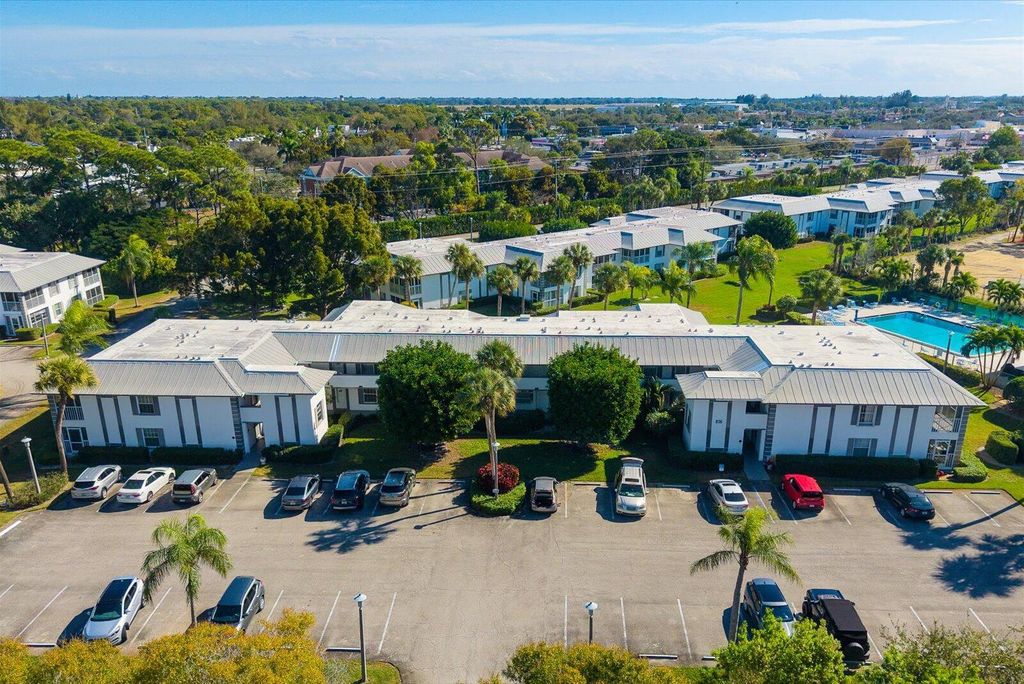 806 SE Central Parkway 6, Stuart, FL 34994