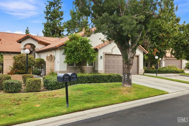 6901 Courtside Circle 19, Bakersfield, CA 93309