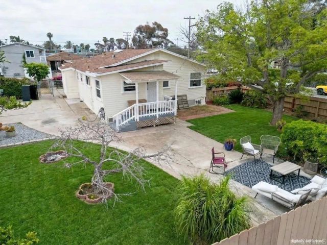 402 Santa Barbara Street, Oceanside, CA 92058