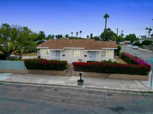 402 Santa Barbara Street, Oceanside, CA 92058