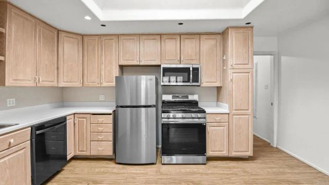 402 Santa Barbara Street, Oceanside, CA 92058