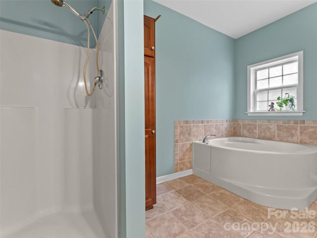 103 Old Southside Road, Saluda, NC 28773
