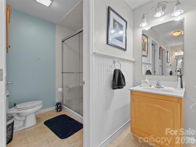 103 Old Southside Road, Saluda, NC 28773