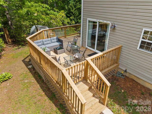 103 Old Southside Road, Saluda, NC 28773