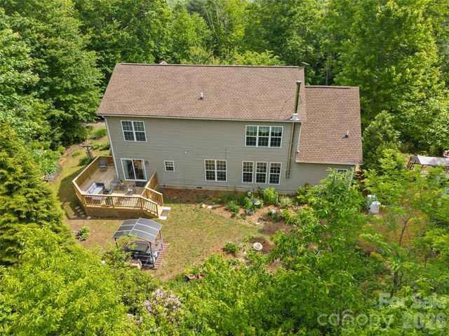 103 Old Southside Road, Saluda, NC 28773