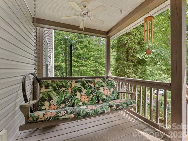 103 Old Southside Road, Saluda, NC 28773