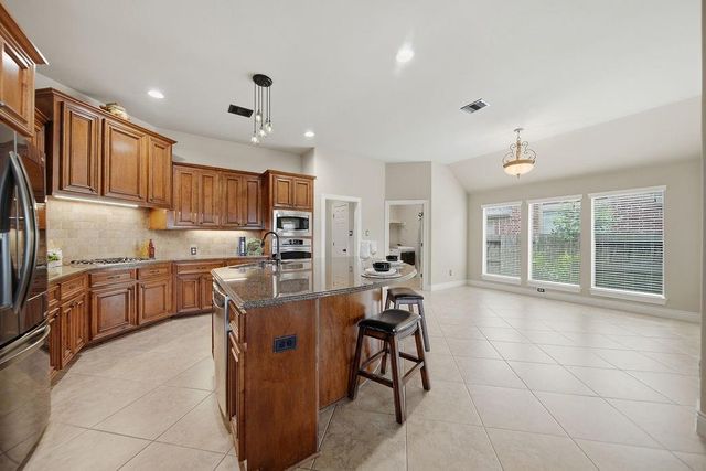 527 Jordan Creek Court, League City, TX 77573