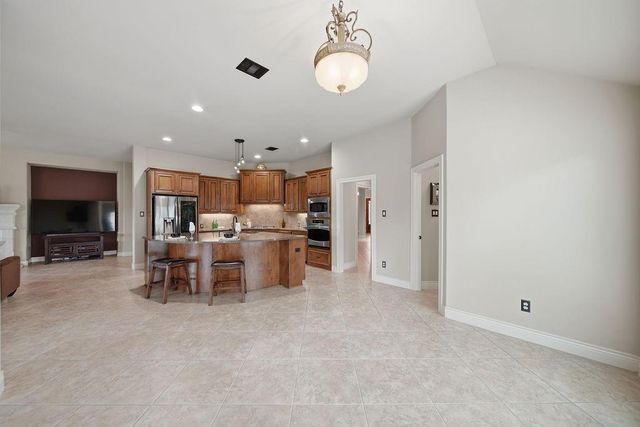 527 Jordan Creek Court, League City, TX 77573