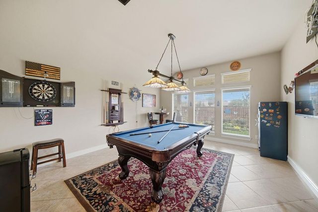 527 Jordan Creek Court, League City, TX 77573