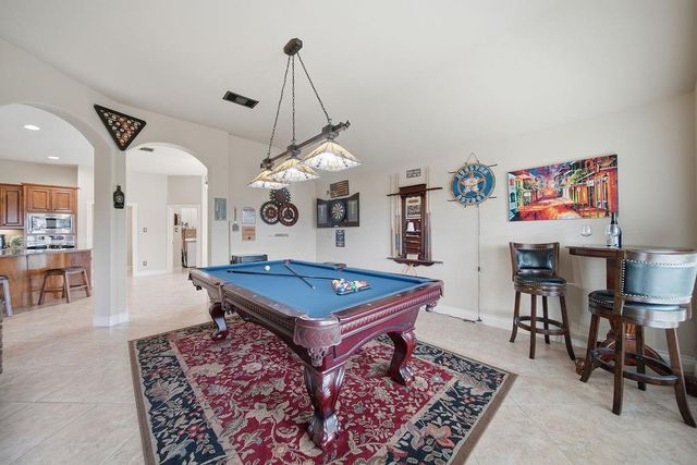 527 Jordan Creek Court, League City, TX 77573