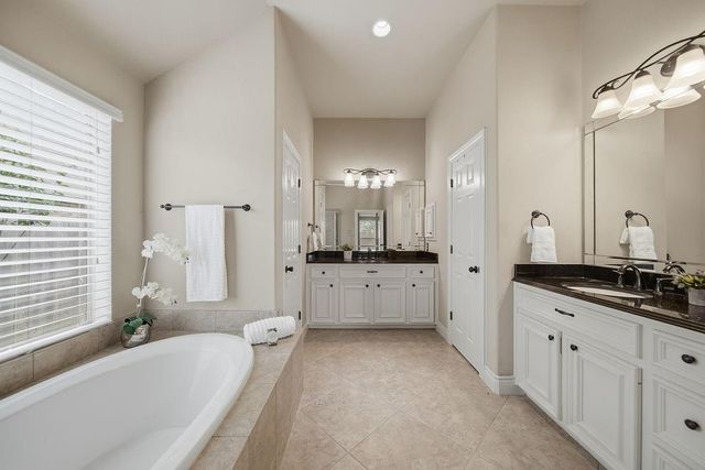 527 Jordan Creek Court, League City, TX 77573