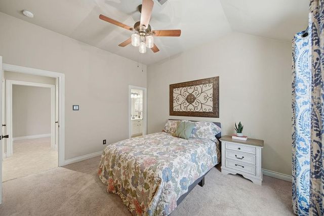 527 Jordan Creek Court, League City, TX 77573