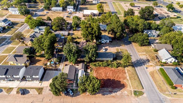 424 S Husband Street, Stillwater, OK 74074