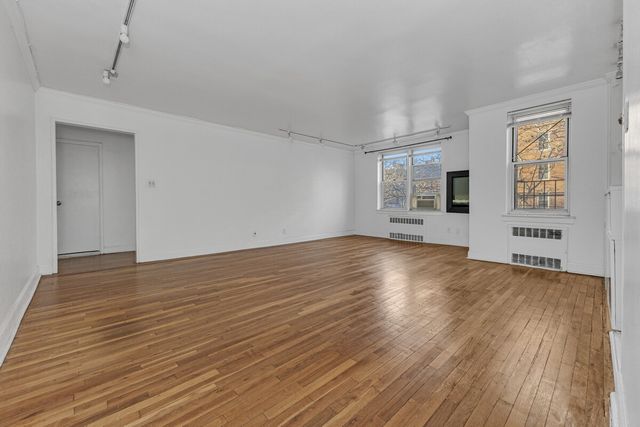 6505 Yellowstone Blvd Apt 2E, New York City, NY 11375