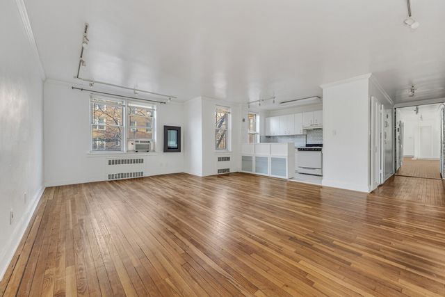 6505 Yellowstone Blvd Apt 2E, New York City, NY 11375