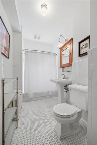 1768 Fremont Avenue S, Minneapolis, MN 55403