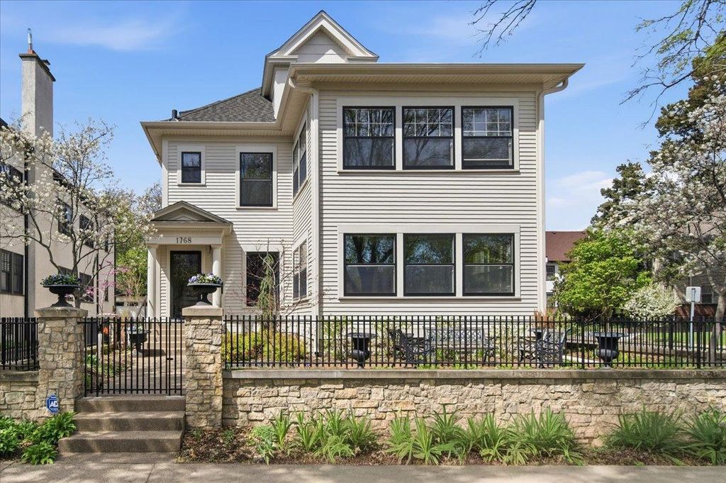 1768 Fremont Avenue S, Minneapolis, MN 55403