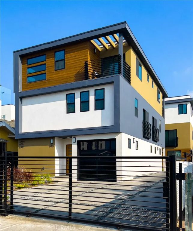 638 Serrano, Los Angeles, CA 90004