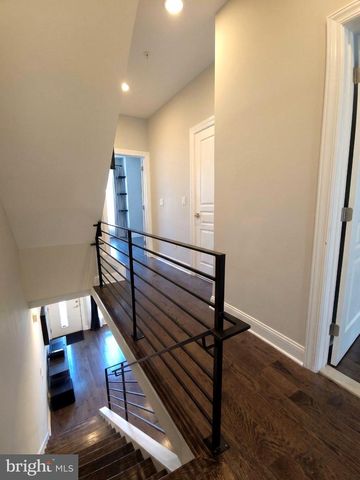 2526 W OXFORD ST, Philadelphia, PA 19121