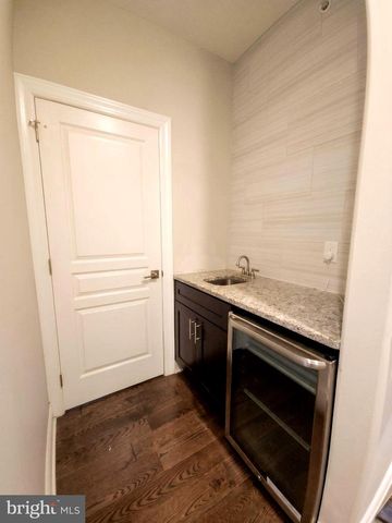 2526 W OXFORD ST, Philadelphia, PA 19121