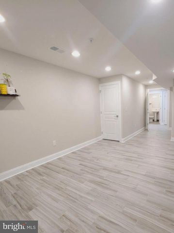 2526 W OXFORD ST, Philadelphia, PA 19121