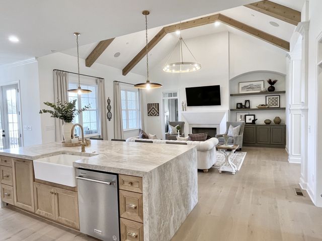 1800 Mariner Ln, Brentwood, TN 37027