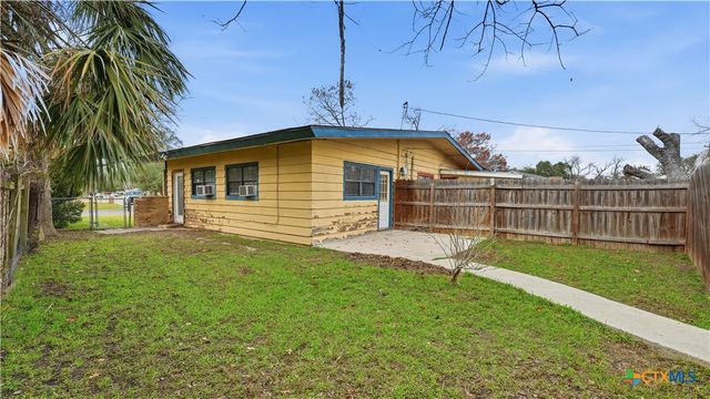 1321 Quail Lane, Seguin, TX 78155