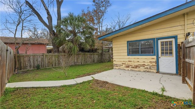 1321 Quail Lane, Seguin, TX 78155