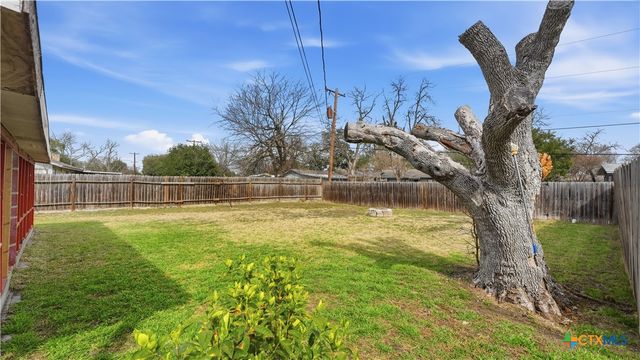 1321 Quail Lane, Seguin, TX 78155