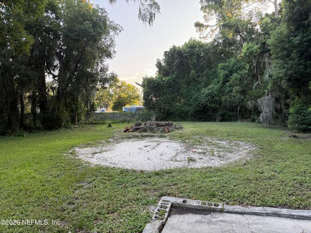 6946 OAKWOOD Street, Jacksonville, FL 32208